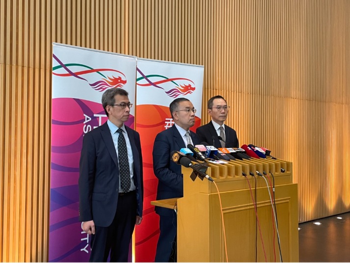 办公场所桶装水竟是“冒牌货” 港府宣布：终止合约！港警已拘捕一对夫妻 一内地男子正被通缉！知名内地品牌曾发紧急声明